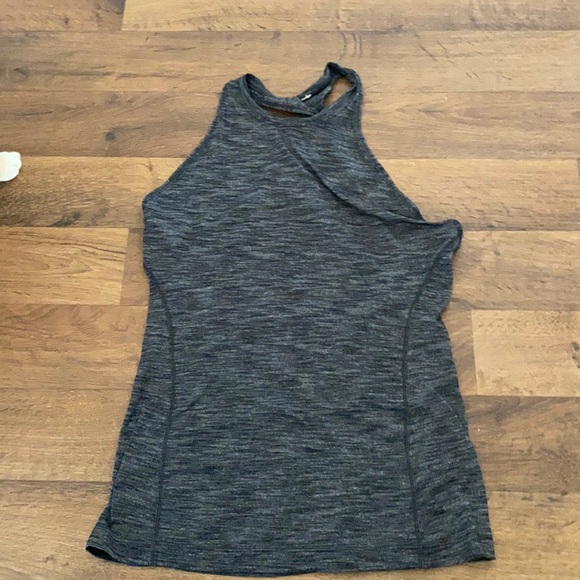 Lululemon workout top grey